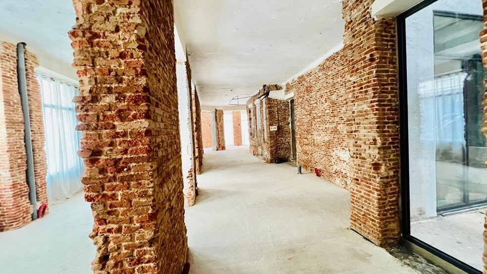 Edificio residencial en Madrid, Madrid en venta - Foto del edificio - Imagen 3 de 3