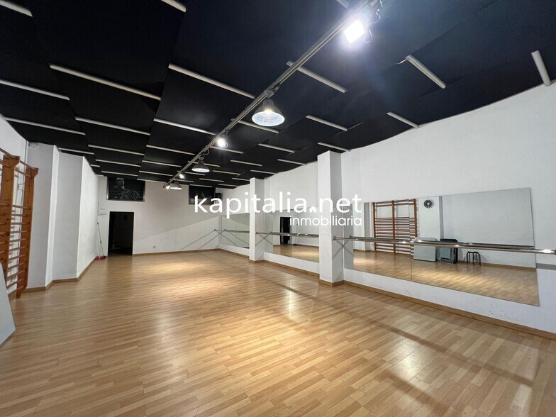 Local en Ontinyent, Valencia en venta - Foto principal - Imagen 2 de 8