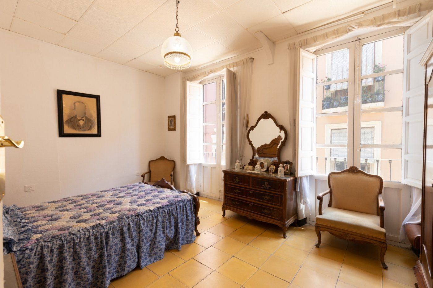 en Granada en venta Foto del edificio- Imagen 1 de 51