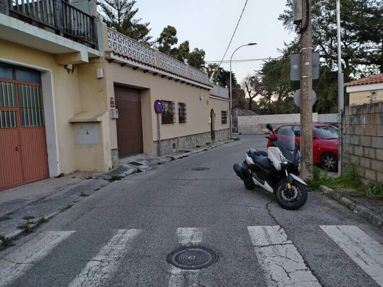 Nave en Algeciras, Cádiz en venta - Foto del edificio - Imagen 2 de 19