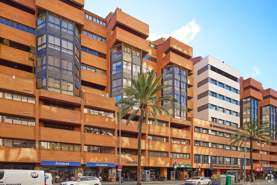 Avenida de la República Argentina, 21, Sevilla, Sevilla en alquiler - Foto del edificio - Imagen 2 de 13