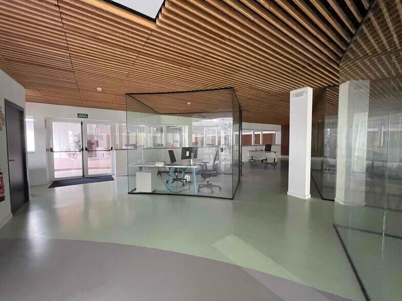 Nave en Móstoles, Madrid en alquiler - Foto del edificio - Imagen 2 de 18