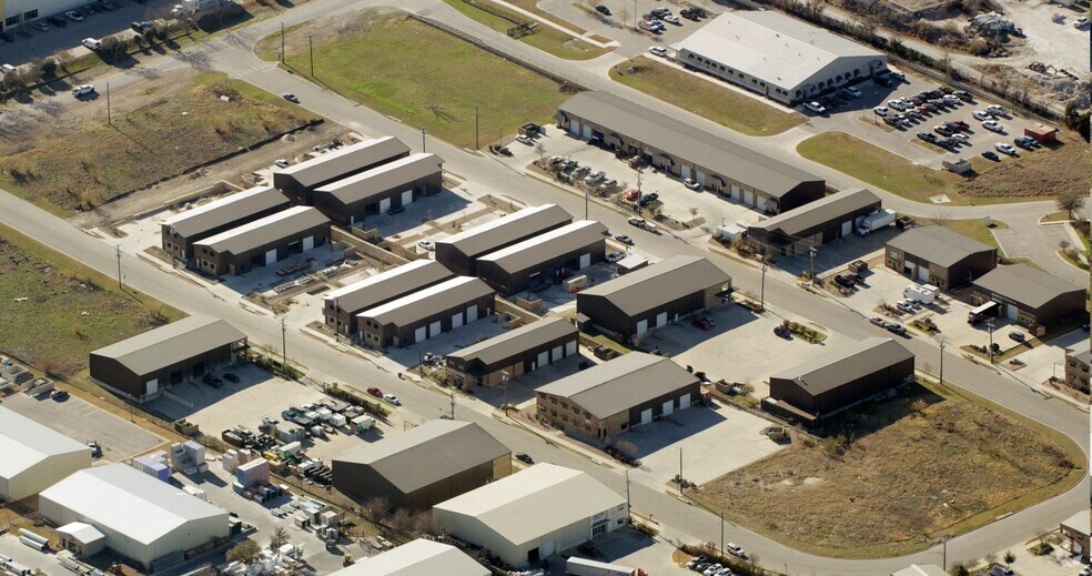 16716 Joe Barbee Dr, Pflugerville, TX en alquiler - Foto del edificio - Imagen 2 de 2