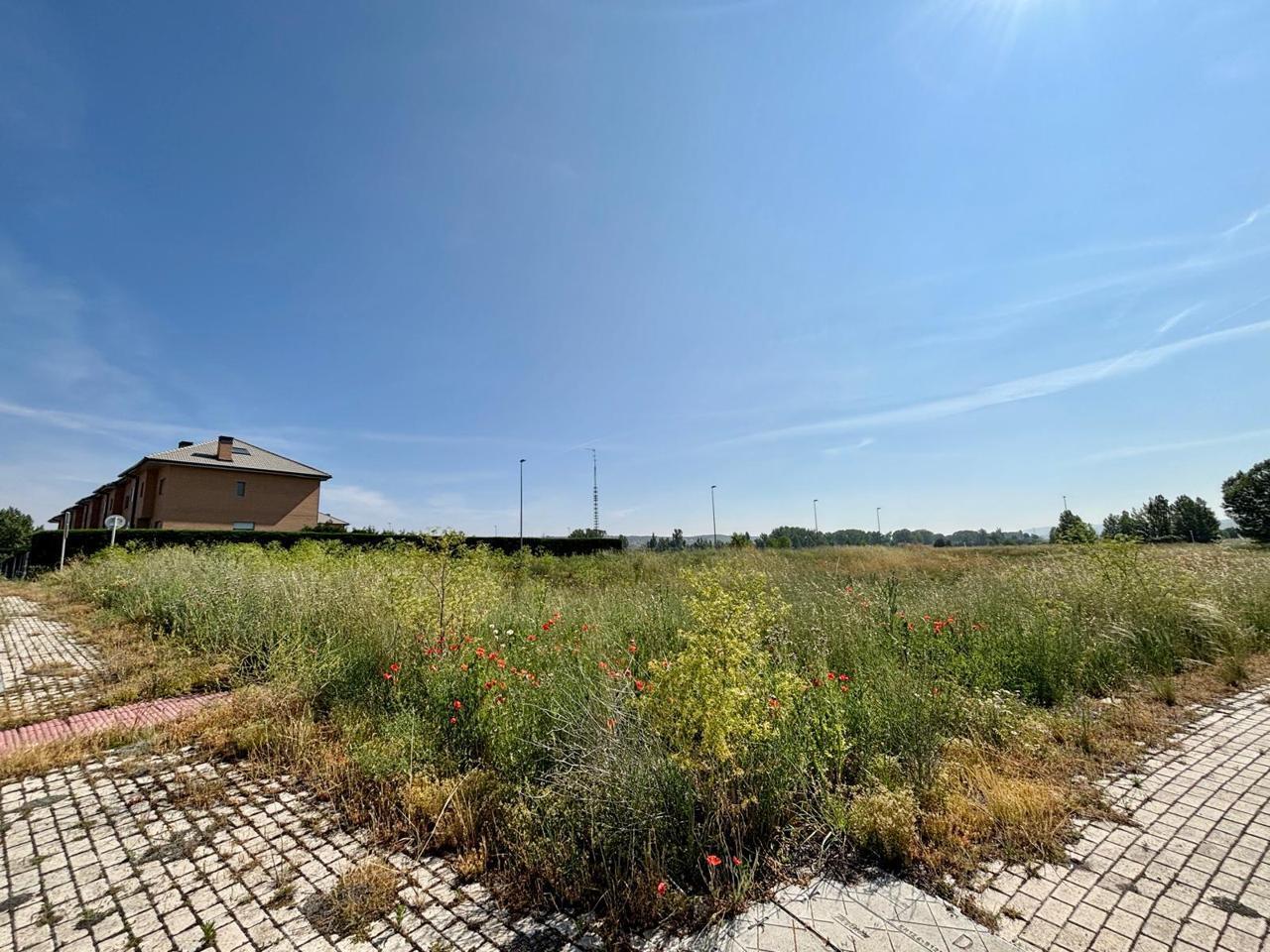 Calle Diente de León, Ávila, Ávila en venta Foto principal- Imagen 1 de 12