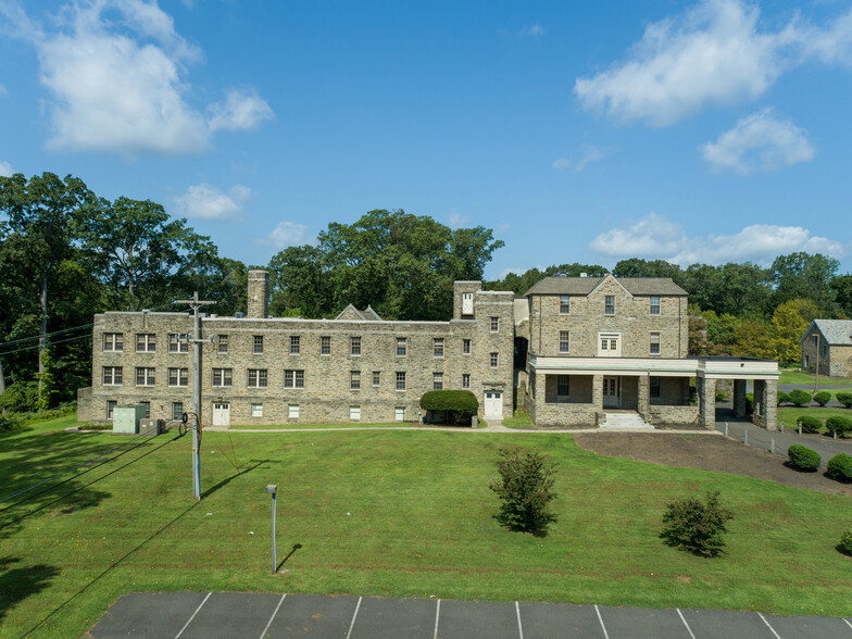 100 W Laurel Ave, Cheltenham, PA en alquiler - Foto del edificio - Imagen 1 de 20