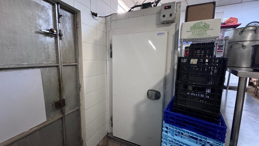 Local en Málaga, Málaga en alquiler - Foto del interior - Imagen 2 de 19