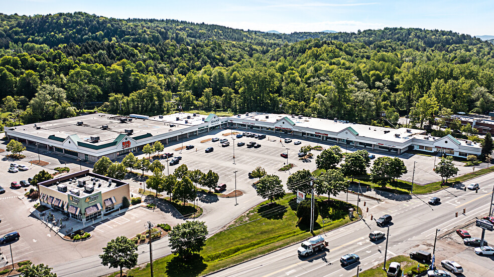 1400 US Route 302, Barre, VT en alquiler - Foto del edificio - Imagen 1 de 7