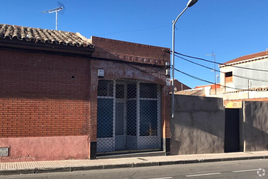 Calle Don Hipólito Ezquerra, 31, Fuensalida, Toledo en venta - Foto principal - Imagen 1 de 13