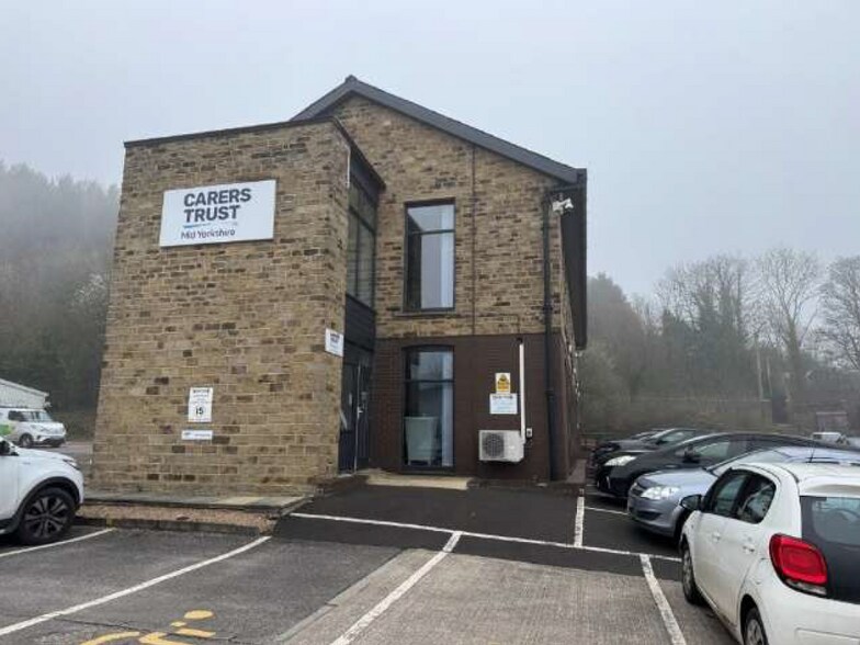 Silver St, Huddersfield en alquiler - Foto del edificio - Imagen 2 de 2