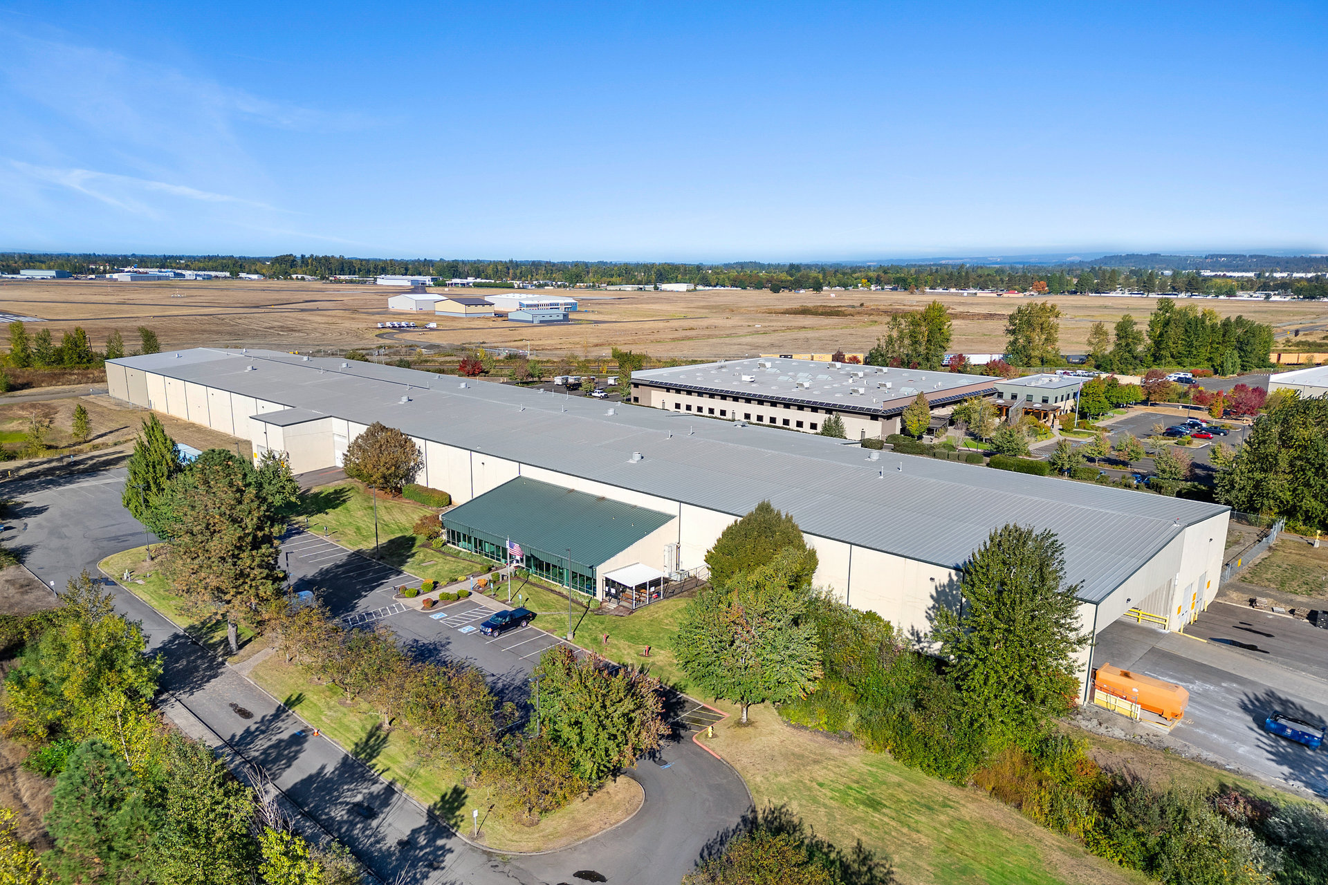 4004 Fairview Industrial Dr SE, Salem, OR en venta Foto del edificio- Imagen 1 de 17