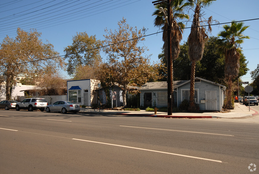 4926 Vineland Ave, North Hollywood, CA en alquiler - Foto principal - Imagen 1 de 6