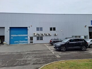 Más detalles de Ampress Ln, Lymington - Nave en venta