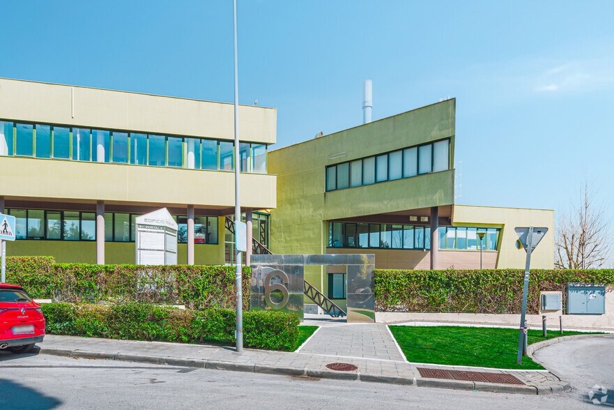 Oficina en Las Rozas de Madrid, Madrid en venta - Foto del edificio - Imagen 2 de 2