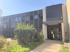 Rue Pierre Curie, Plaisir en venta Foto del edificio- Imagen 1 de 2