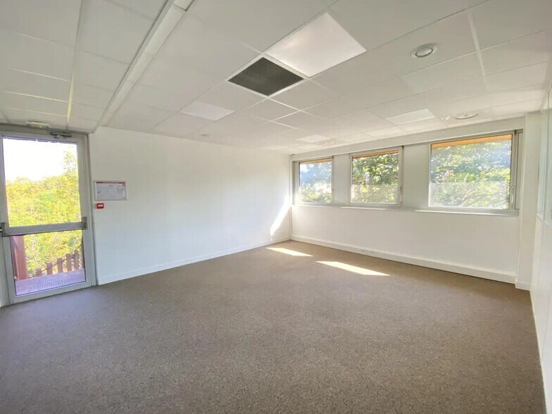 7 Rue Maryse Bastié, Bron en alquiler - Foto del interior - Imagen 3 de 6