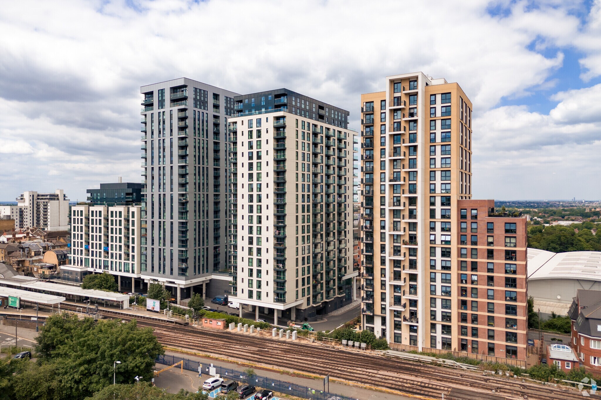 16 Sutton Court Rd, Sutton en alquiler Foto principal- Imagen 1 de 11