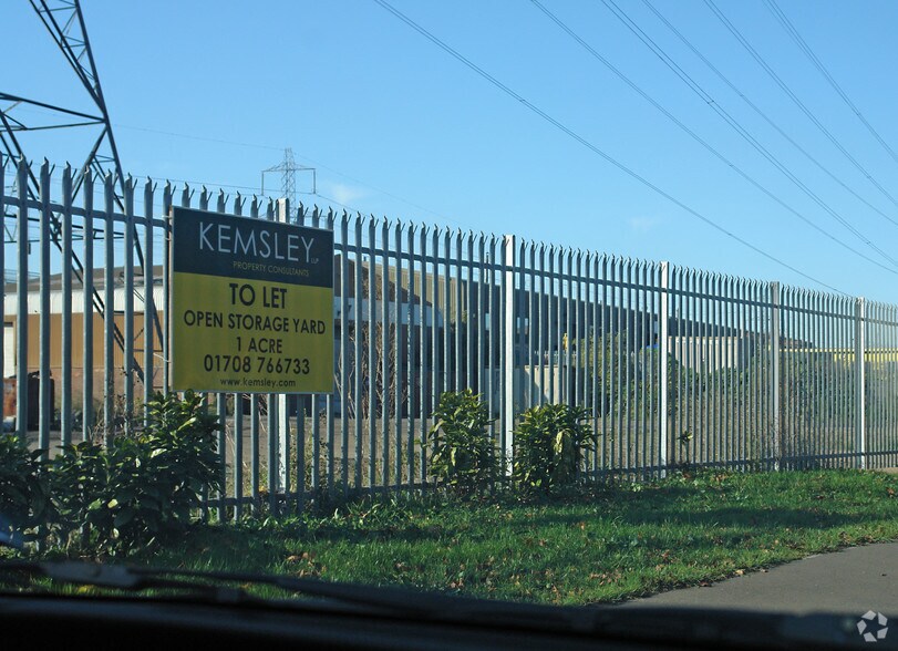 Juliet Way, South Ockendon en alquiler - Foto del edificio - Imagen 3 de 6