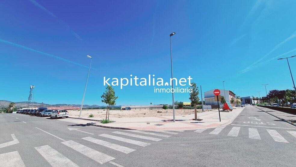 Nave en Valencia del Mombuey en venta - Foto del edificio - Imagen 3 de 7