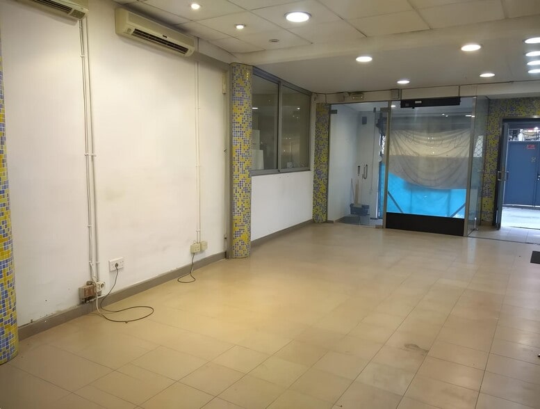 Edificio residencial en Mollet del Vallès, Barcelona en venta - Foto del edificio - Imagen 3 de 12