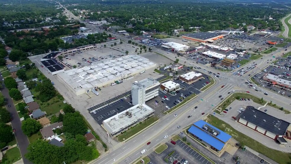 7321 S Lindbergh Blvd, Saint Louis, MO en alquiler - Vídeo de anuncio comercial - Imagen 2 de 12