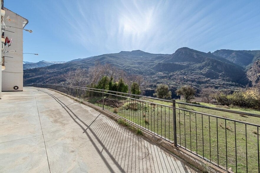 Terreno en Güéjar Sierra en venta - Foto del edificio - Imagen 2 de 11
