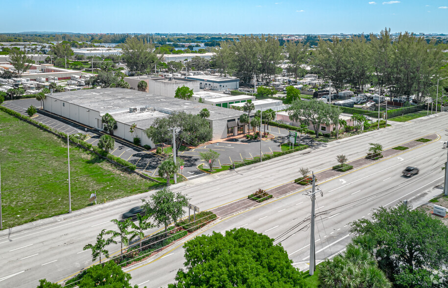 3705 W Commercial Blvd, Fort Lauderdale, FL en alquiler - Vista aérea - Imagen 2 de 26