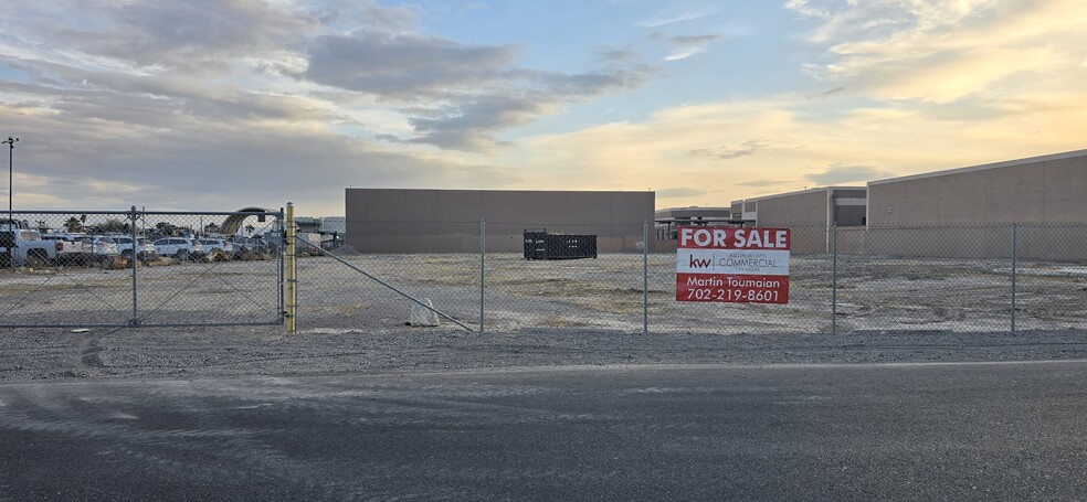 2625 Branson St, North Las Vegas, NV en venta - Foto del edificio - Imagen 2 de 13