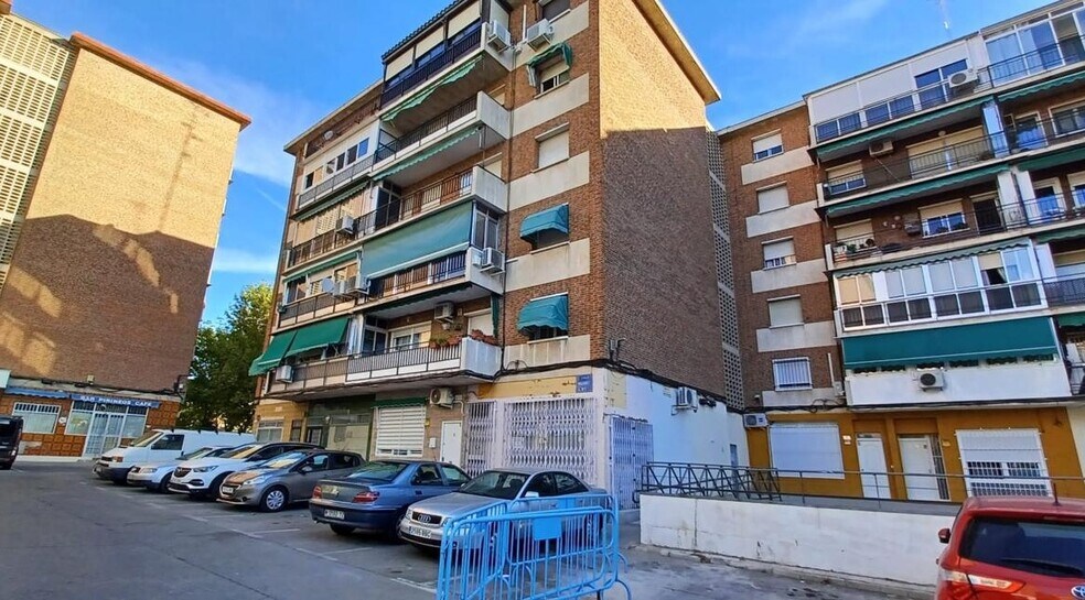 Calle Nazaret, 1, Móstoles, Madrid en venta - Foto del edificio - Imagen 1 de 2