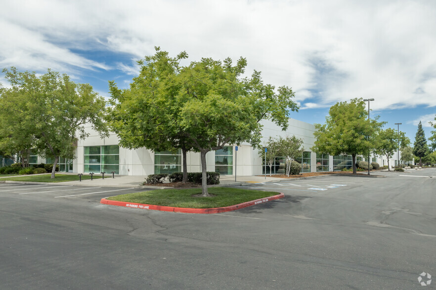 3130 Kilgore Rd, Rancho Cordova, CA en alquiler - Foto del edificio - Imagen 2 de 10