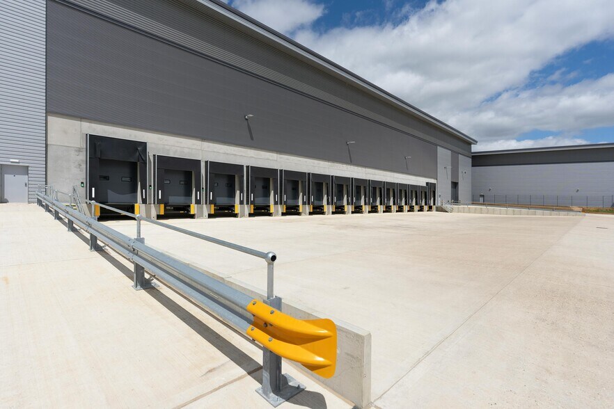 3 Princewood Rd, Corby en alquiler - Foto del edificio - Imagen 3 de 8