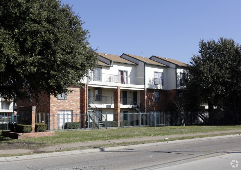 3913 Gannon Ln, Dallas, TX en venta - Foto del edificio - Imagen 3 de 49