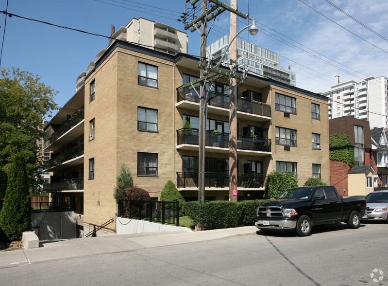 148 Soudan Ave, Toronto, ON en venta - Foto principal - Imagen 1 de 2