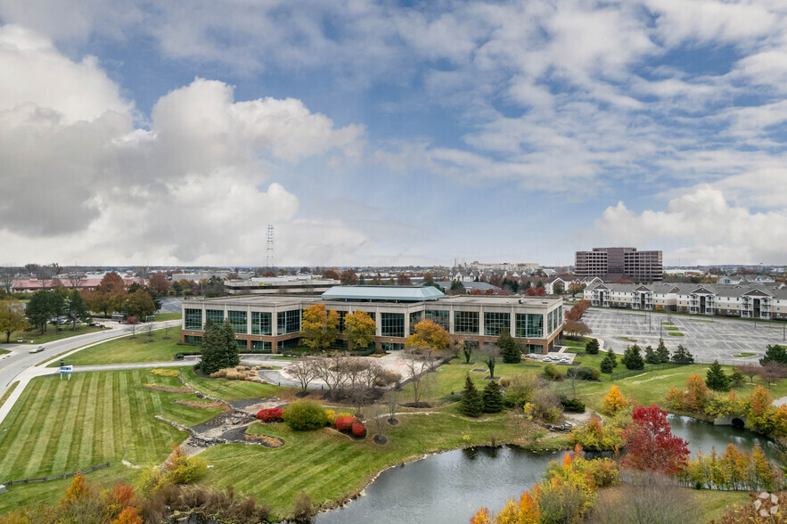 7575 Huntington Park Dr, Columbus, OH en alquiler - Foto del edificio - Imagen 2 de 3