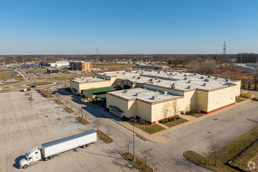 3930 E Dupont Rd, Fort Wayne, IN en alquiler - Foto principal - Imagen 1 de 19