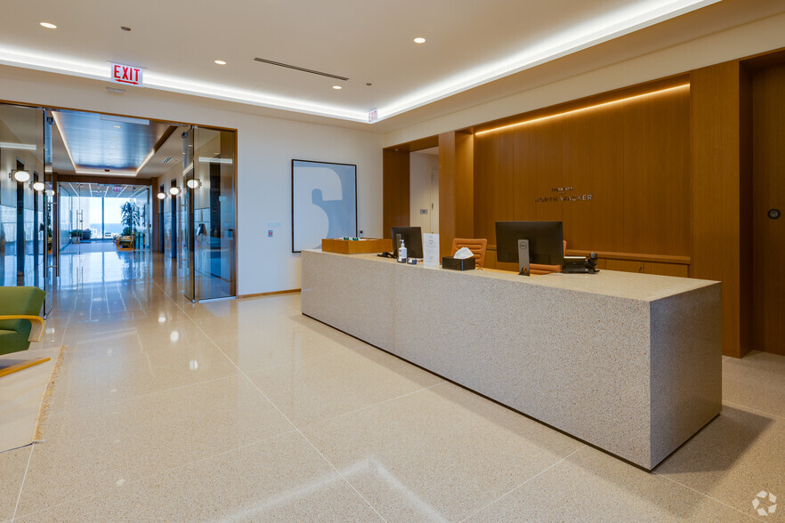 110 N Wacker Dr, Chicago, IL en alquiler - Foto del interior - Imagen 2 de 17