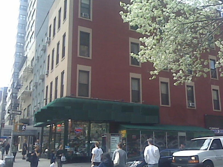 1299 First Ave, New York, NY en venta - Foto del edificio - Imagen 2 de 2