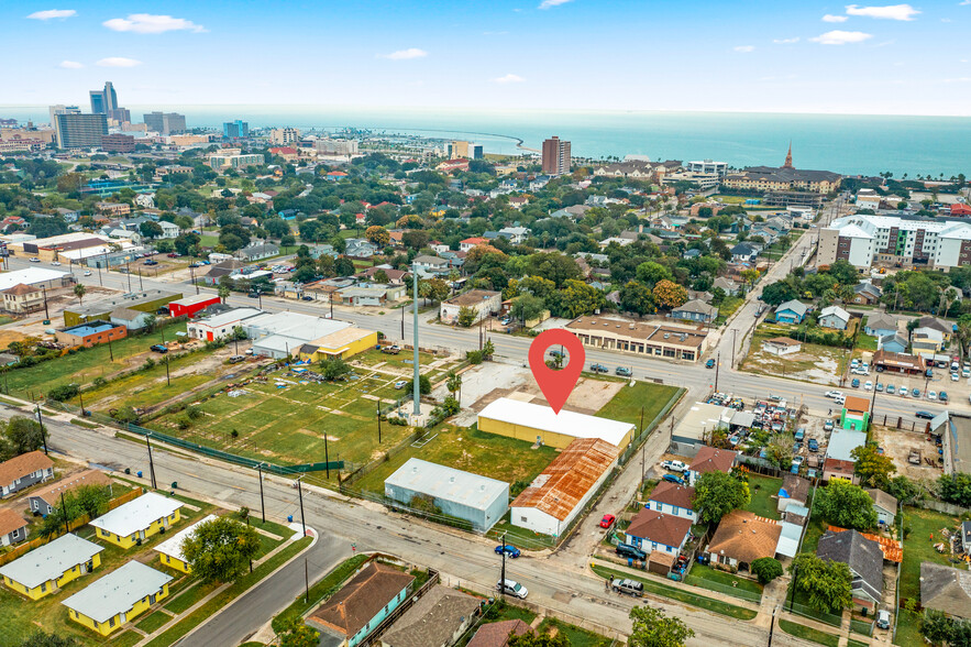 917 S Staples St, Corpus Christi, TX en venta - Foto del edificio - Imagen 2 de 9