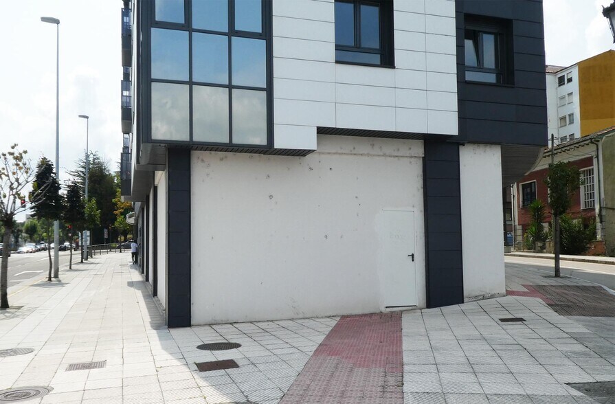 Calle Alejandro Casona, 48, Oviedo, Asturias en alquiler - Foto del edificio - Imagen 2 de 26