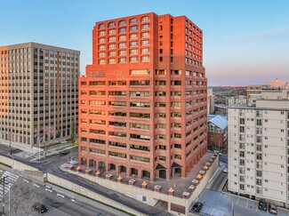 Más detalles de 10611 98th Ave NW, Edmonton, AB - Coworking en alquiler