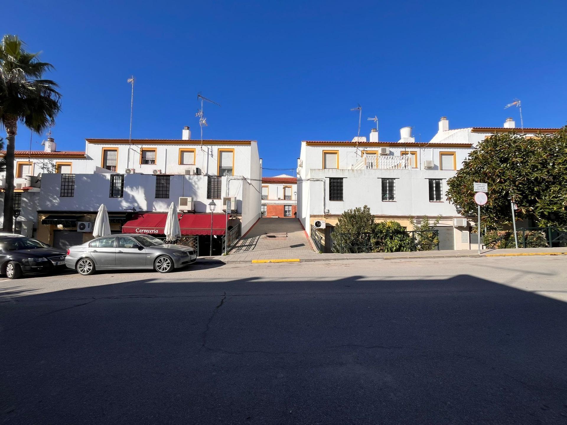 Local en Montellano en venta Foto del edificio- Imagen 1 de 18