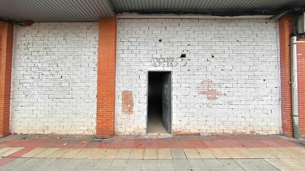 Local en Logroño en venta - Foto del edificio - Imagen 1 de 13