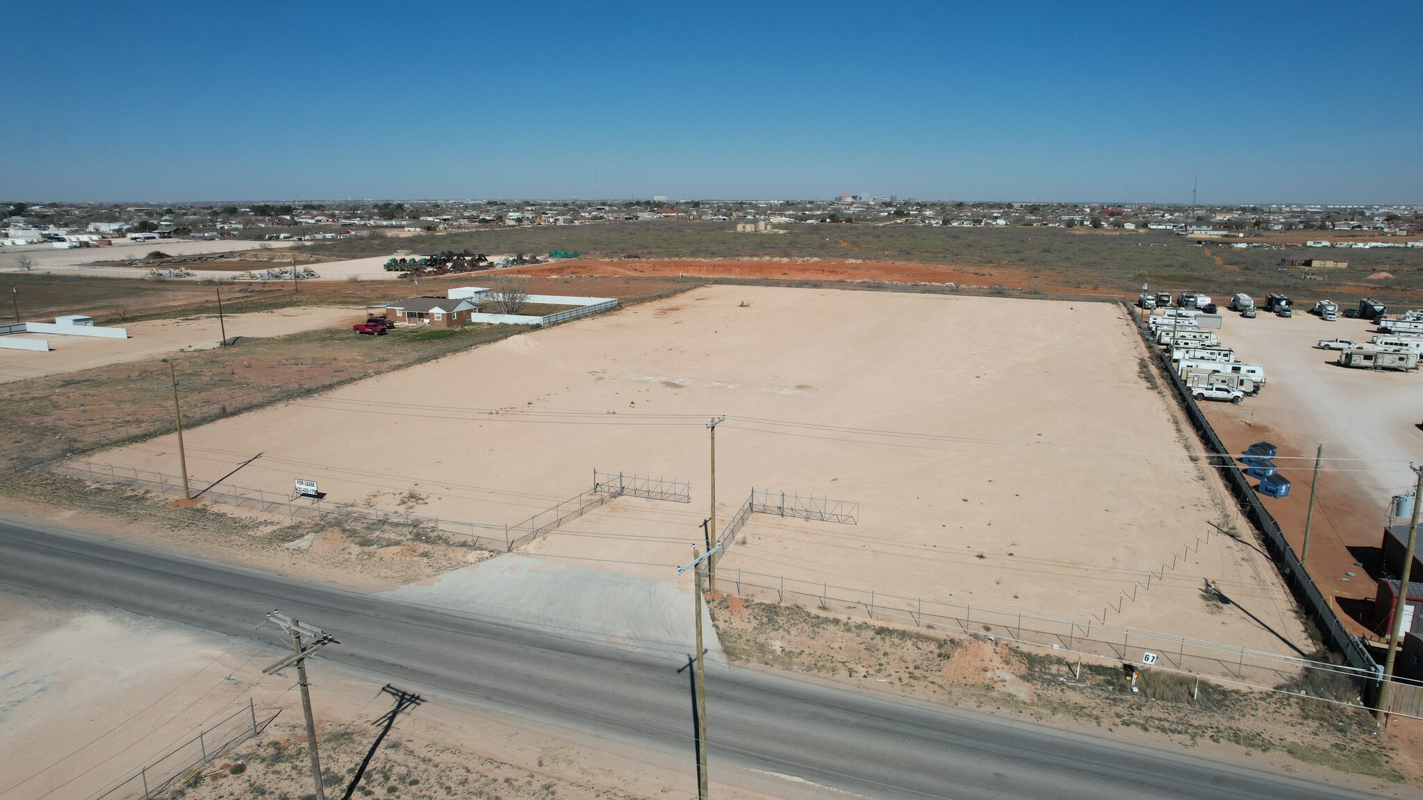 1211 E County Road 140, Midland, TX en alquiler Foto del edificio- Imagen 1 de 7