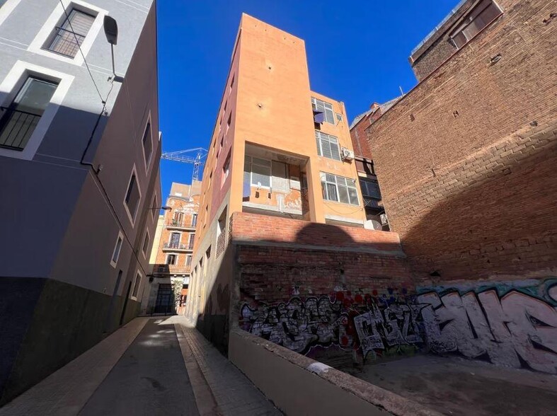 Edificio residencial en Barcelona, Barcelona en venta - Foto del edificio - Imagen 3 de 6