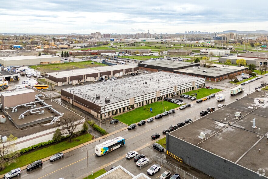 7810-7890 Rue Jarry E, Montréal, QC en alquiler - Vista aérea - Imagen 3 de 3