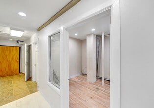 6358-6360 Van Nuys Blvd, Van Nuys, CA en alquiler Foto del interior- Imagen 1 de 4