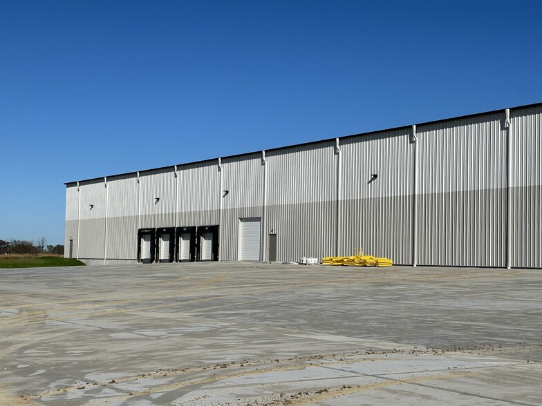 11734 Industrial Park Dr, Elberfeld, IN en alquiler - Foto del edificio - Imagen 2 de 10