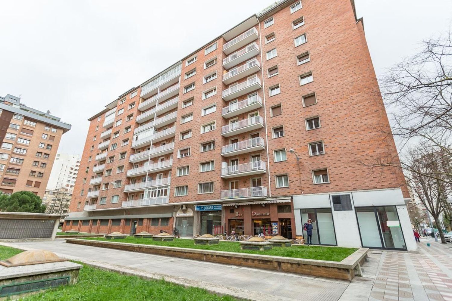 Local en Pamplona en venta Foto del edificio- Imagen 1 de 18