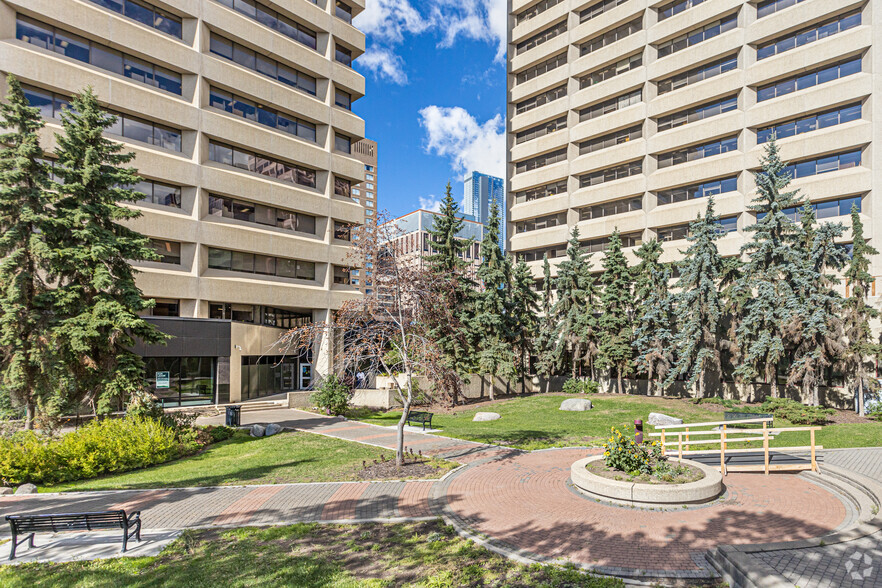 10123 99th St NW, Edmonton, AB en alquiler - Foto del edificio - Imagen 3 de 6