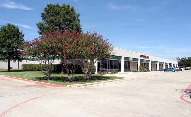 7331-7477 Airport Fwy, Richland Hills, TX en alquiler - Foto del edificio - Imagen 2 de 8