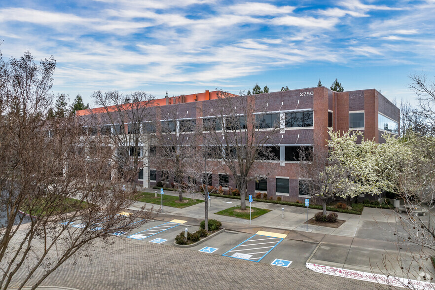 2750 Gateway Oaks Dr, Sacramento, CA en venta - Foto del edificio - Imagen 1 de 20